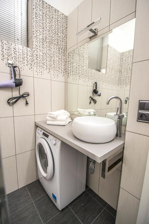 Ruterra Apartment Cimburkova Прага Экстерьер фото