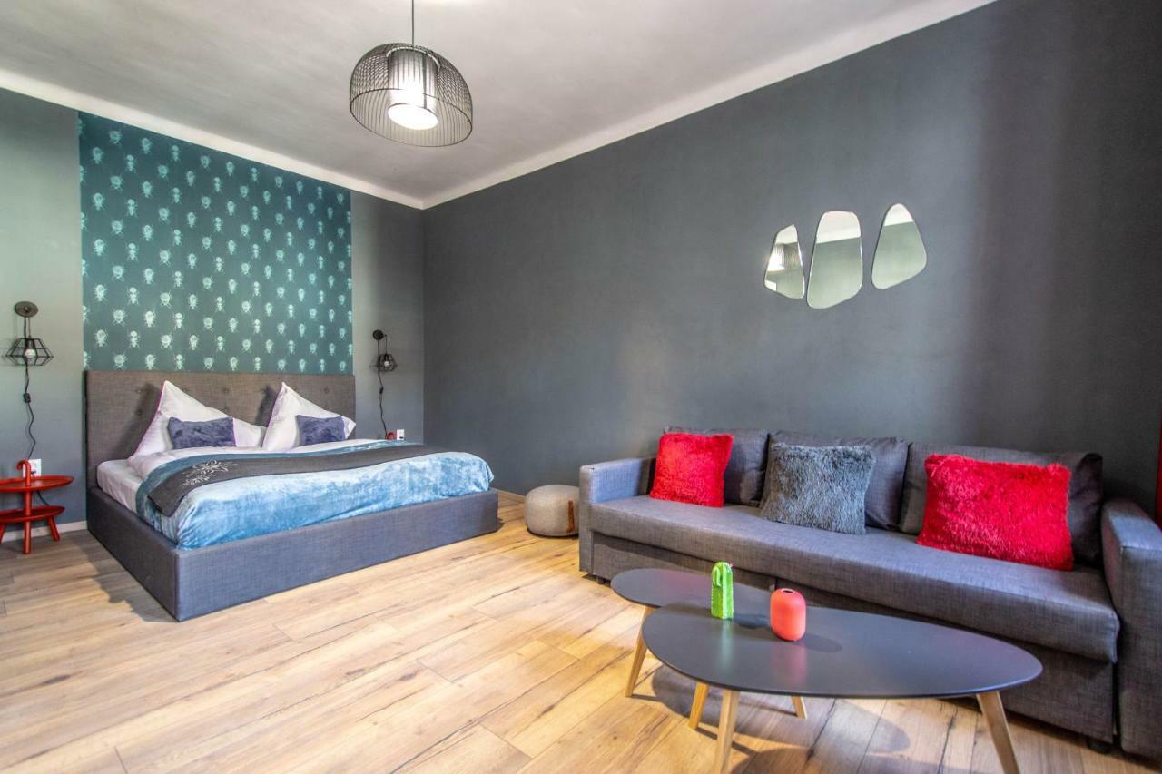 Ruterra Apartment Cimburkova Прага Экстерьер фото
