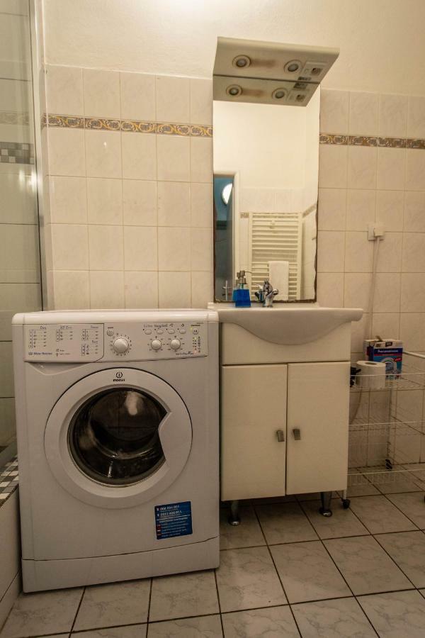 Ruterra Apartment Cimburkova Прага Экстерьер фото